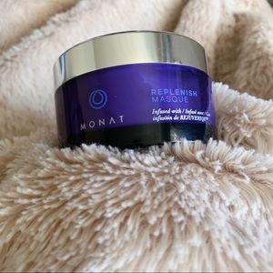 NWOT Monat Replenish Masque infused w/ Rejuveniqe